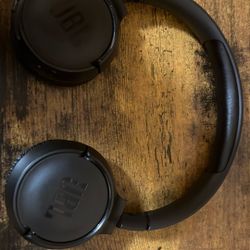 JBL Tune 520BT