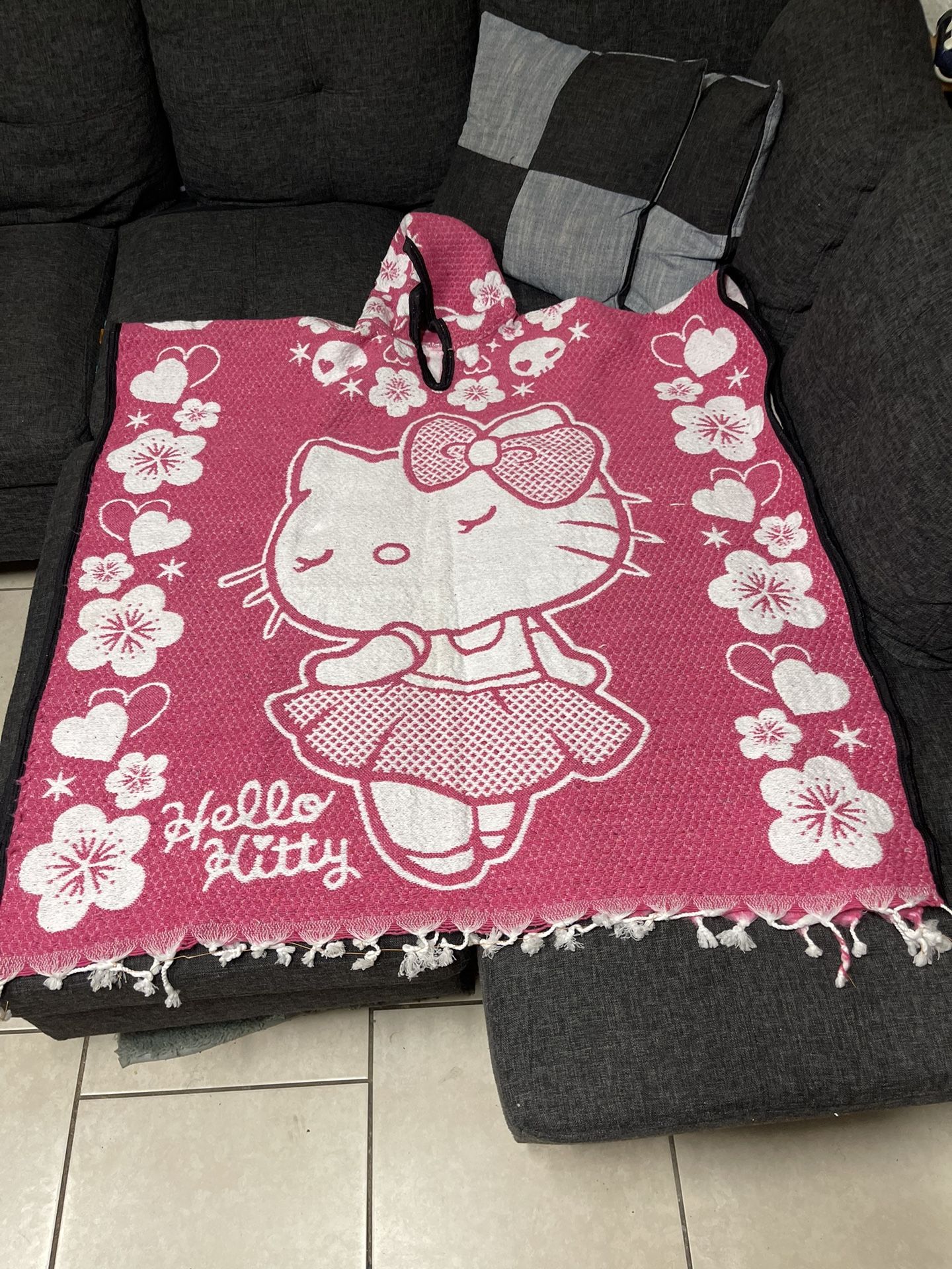 Hello Kitty Poncho Adults