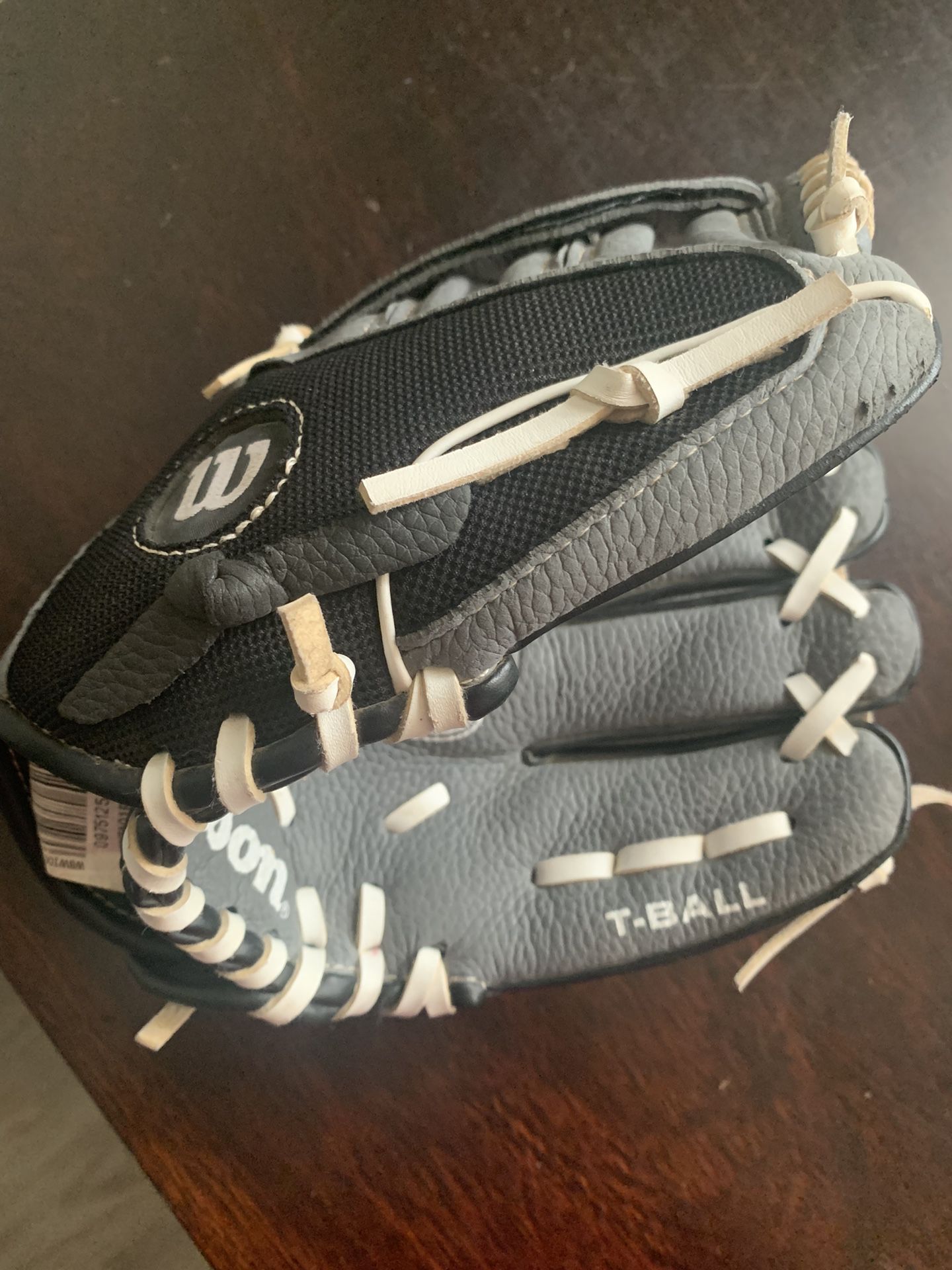 Wilson A150 9” T-Ball Glove