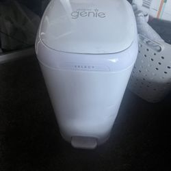 Diaper genie 