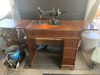 Kenmore Vintage Deluxe Sewing Machine In Wood Cabinet