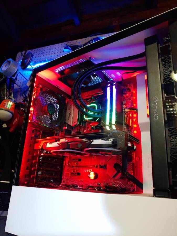 Gaming PC, Windows 11, 1TB SSD, Ryzen 7, 16 GB Ram, AMD Radeon GPU - $390