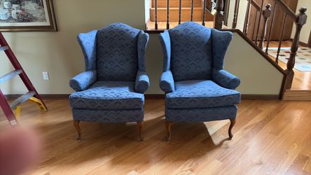 Accent chairs