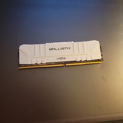 Crucial Ballistix 8GB DDR4-3200 Memory Card
