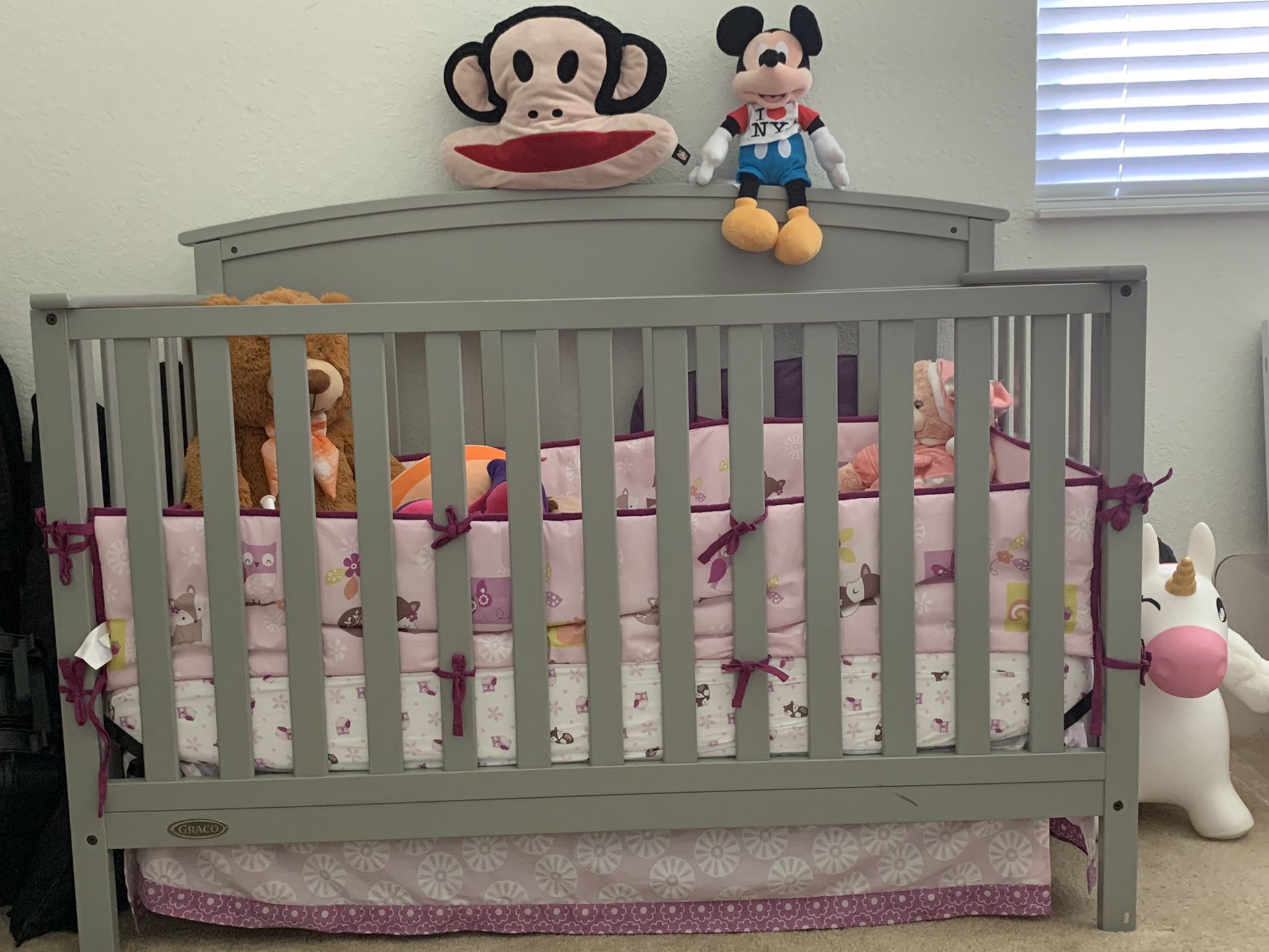 Selling baby crib and accessories Graco Bento Nursery Gray