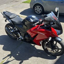 Honda CBR300R 