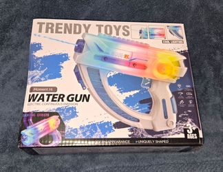 Rechargeable Water Gun/ Lights Up