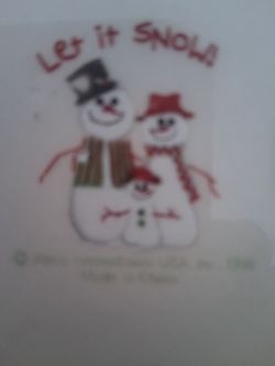 "LET  IT  SNOW" DINNER DISHES