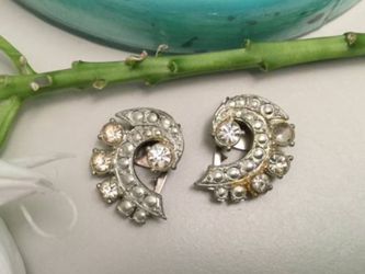 Vintage Jewelry Clips