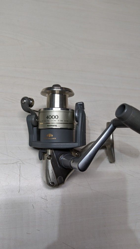 Shimano Stella 4000 FB for Sale in Pompano Beach, FL - OfferUp