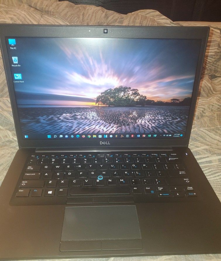 Dell Latitude7490/FL Studio 2024 with Autotune/Reason 5 Studio/Sony Vegas Pro/Virtual DJ/ comes with charger