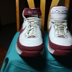 Nike Elite Family Size 13