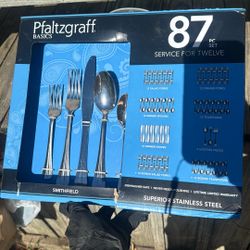 Brand New Pfaltzgraff Basics 87 piece Silverware Set