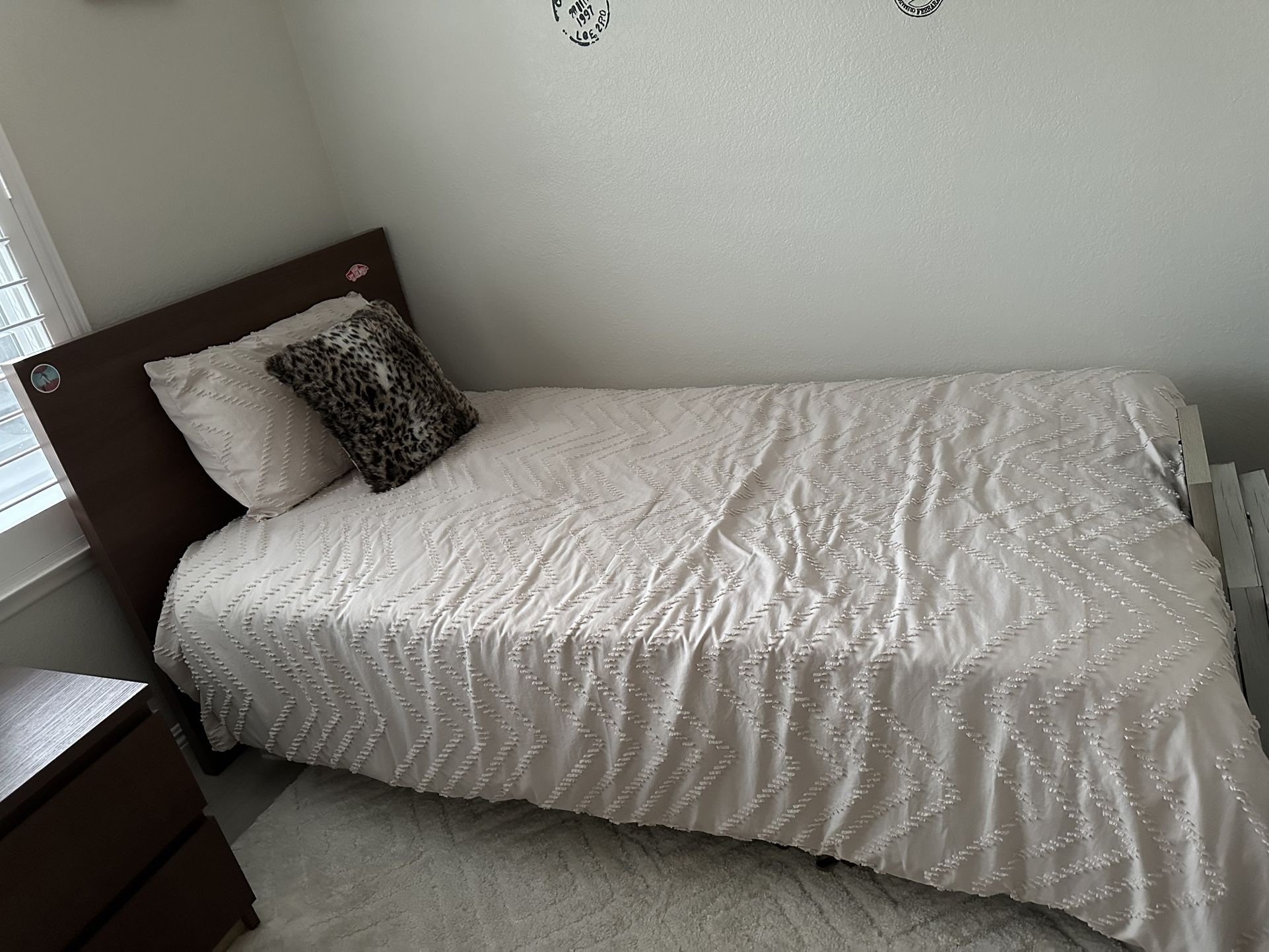 Twin bed And Nightstand