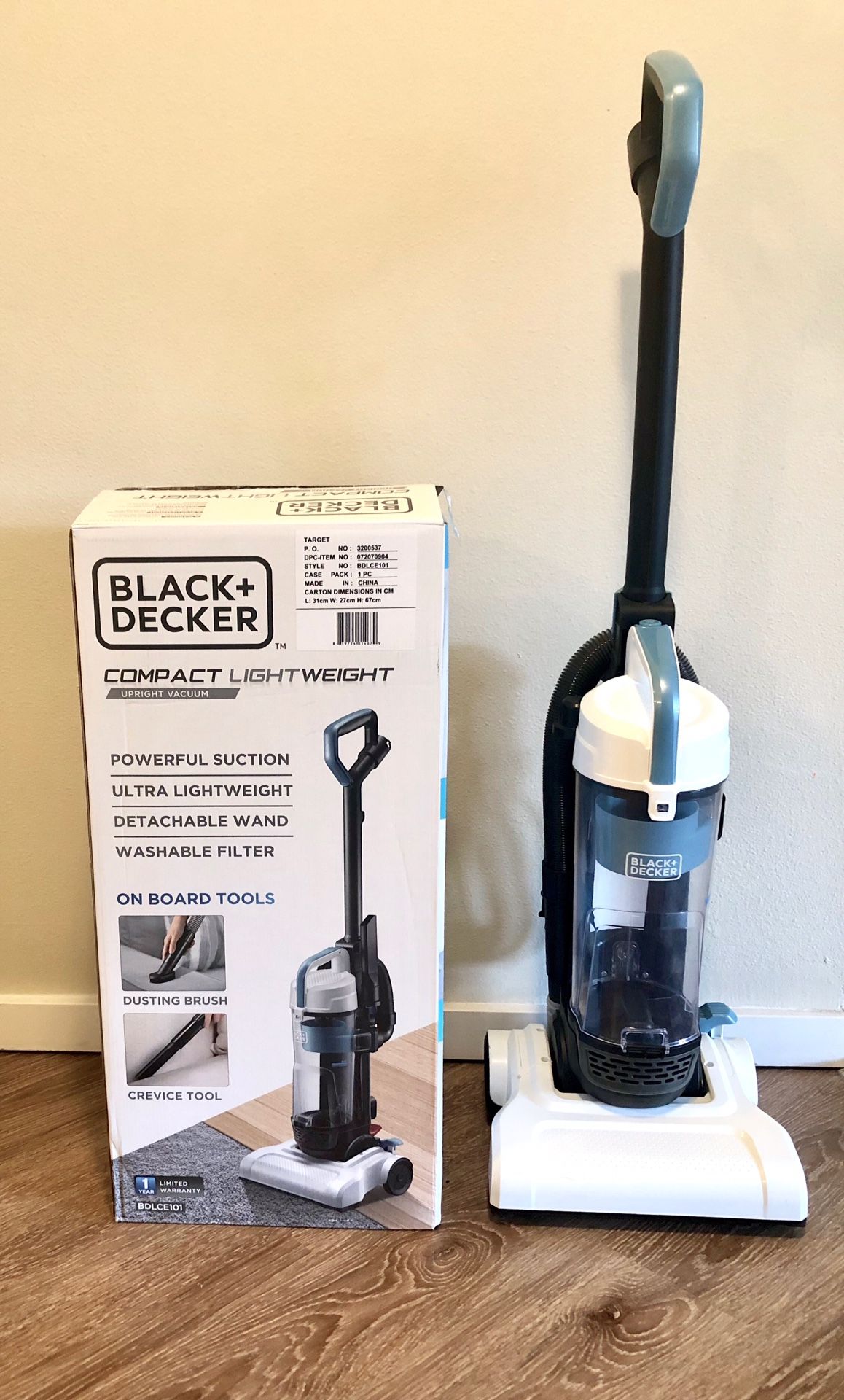 Black + Decker Lightweight Compact Upright Vacuum for Sale in Kirkland