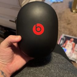 Beats Wireless Studio