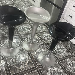 Bar stool