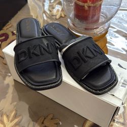 Dkny Women Sandal