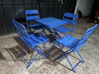 4 Foldable Metal Chairs & Metal Folable Table