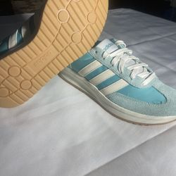 Adidas Women’s Run 70s Classics