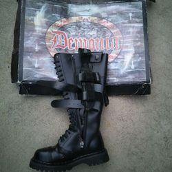 Demonia, Predator 1 Black Leather, Size 5