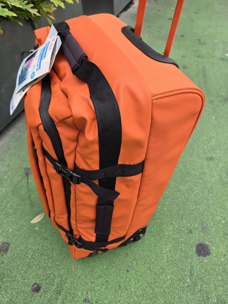 Travel Suitcase 26" 2 Wheels Extra Lightweight Expandable Waterproof New With Tags Good 50 Pounds Orange Color 26"×16"×12"