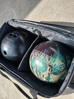 2 bowling balls 15 lbs and bag