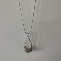 Silver Tear Drop Necklace 