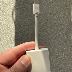 Thunderbolt to vga adaptor cable