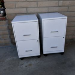 Filing Cabinets. In Good Condition. Clean. $20 Each. OBO. See Pictures 