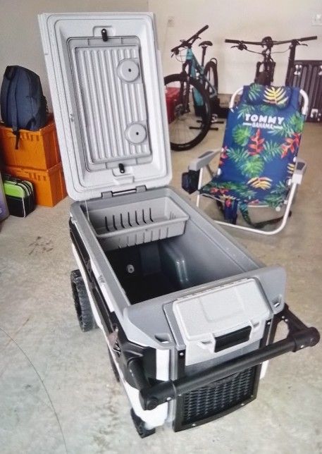 Igloo Trailmate Journey 70 Qt Cooler