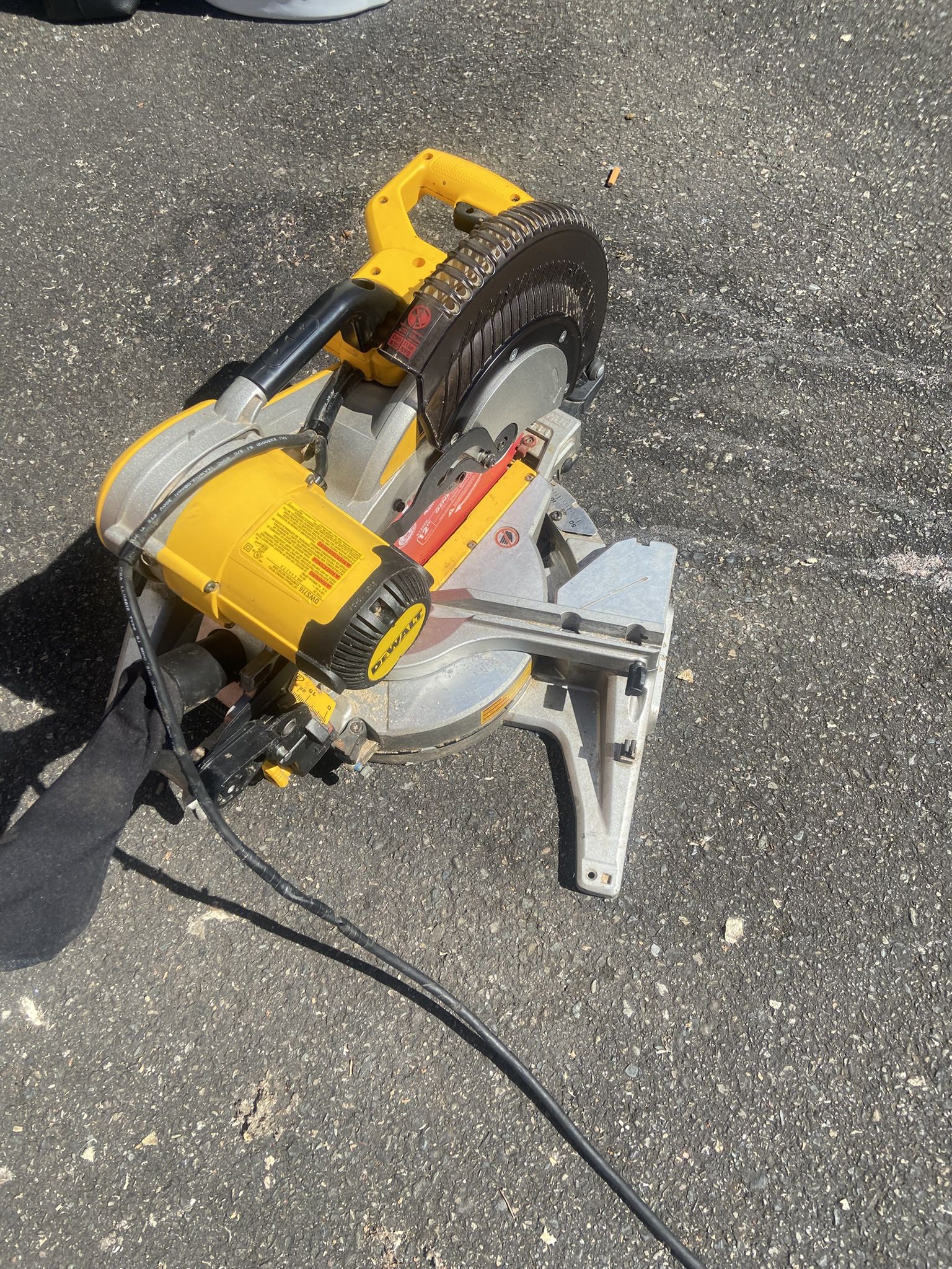 Dewalt Dbl. Beveled Miter Saw