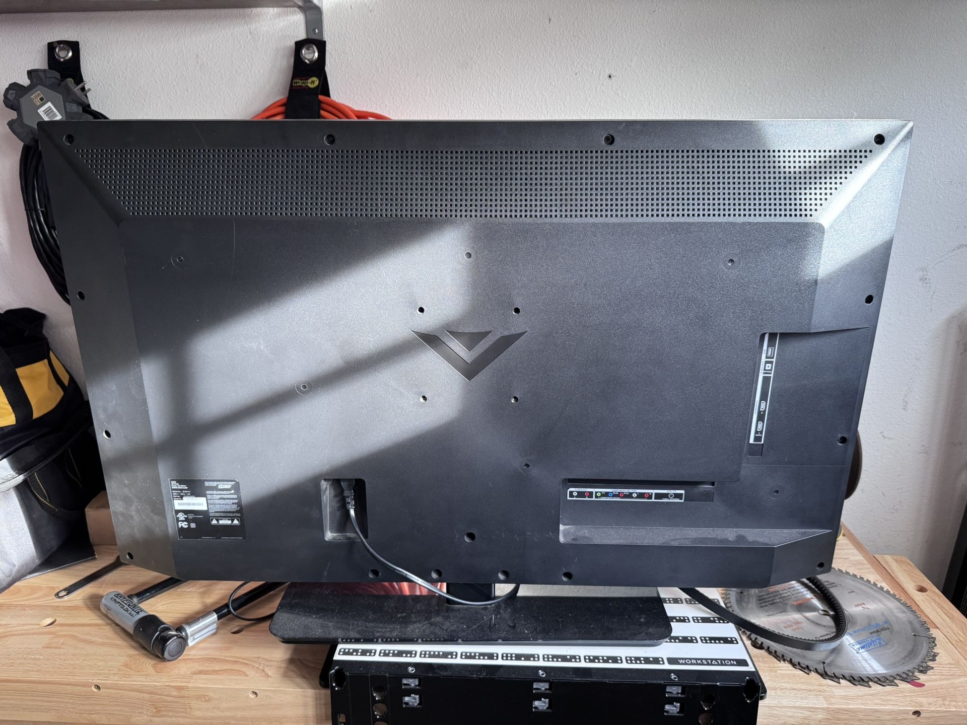Vizio 39” TV