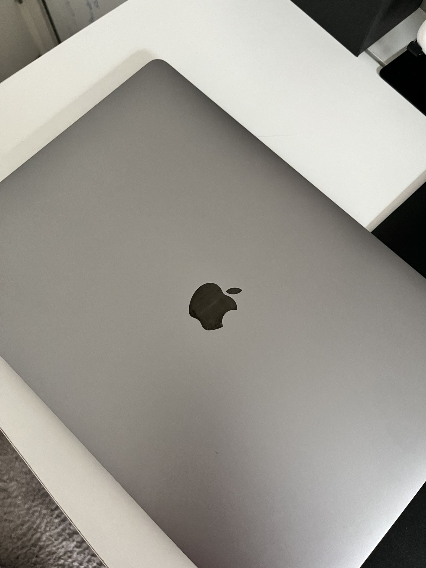 2019 Macbook Pro 16-Inch 500GB