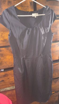 $8 DRESS WITH POCKETS ON THE SIDES