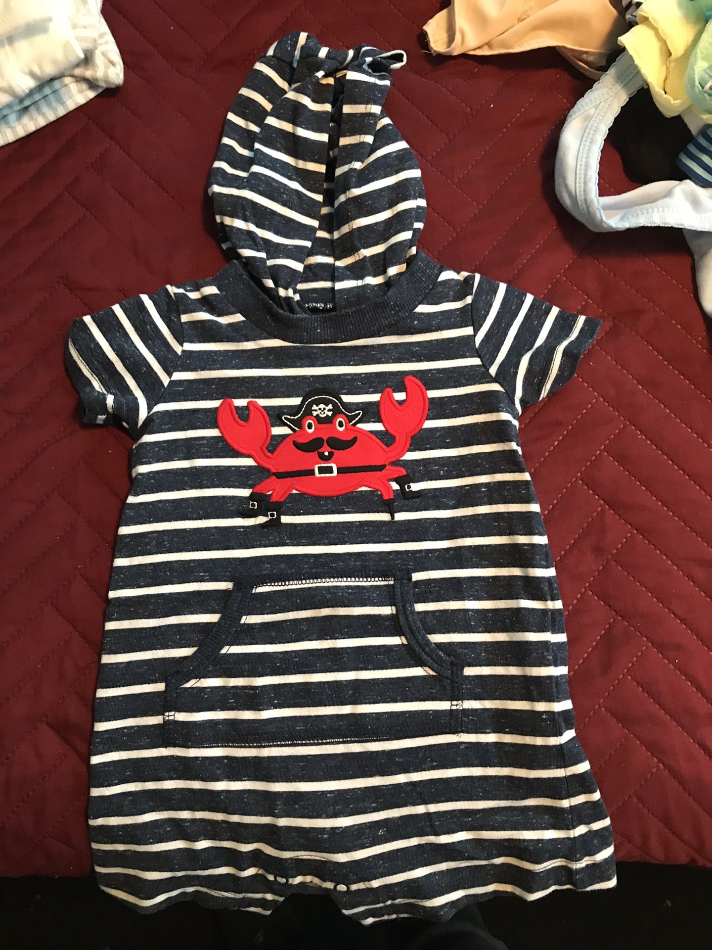 Baby clothes/ 6 months/ Carters