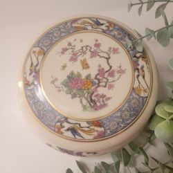 Gorgeous Japanese Style Porcelain Jewelry Holder For Sale 