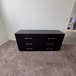 Free Dresser 