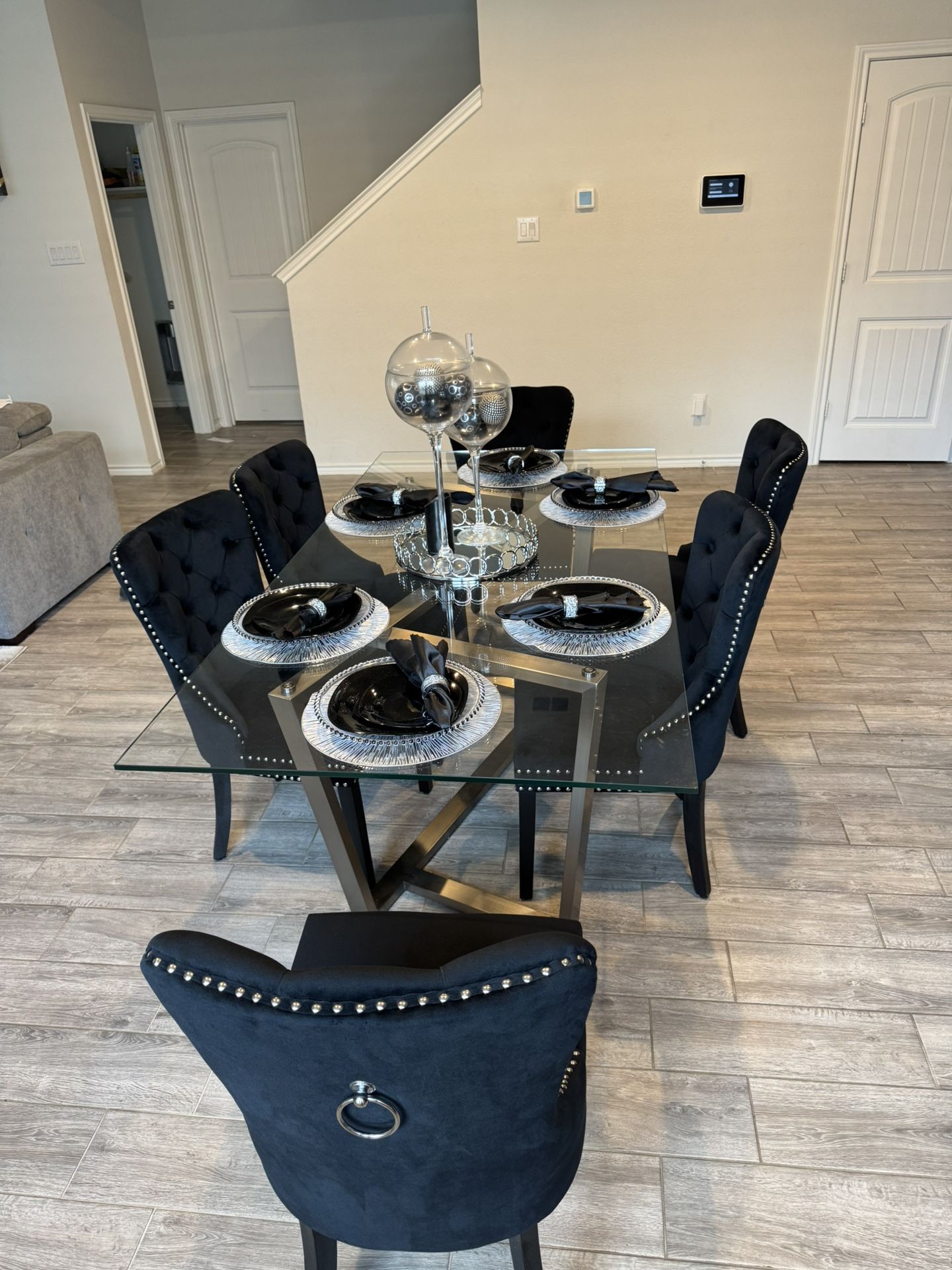 Living Spaces Black Dinning Set 🔥