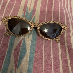 Leopard print sunglasses (La Jolla Boutique)
