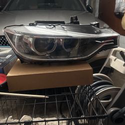 2015 BMW LED HEADLIGHT WITH POWER SUPLLY AND BALLAST