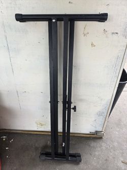 Stand Perfect For DJ Mixer Or Piano.