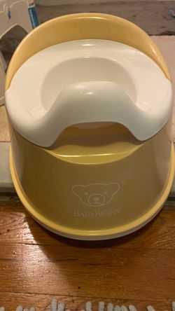 BabyBjörn Potty Chair Yellow