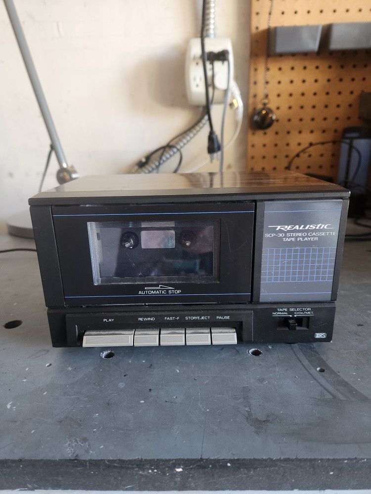 Realistic SCP-30 Cassette Deck 