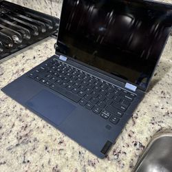 Yoga Lenovo computer