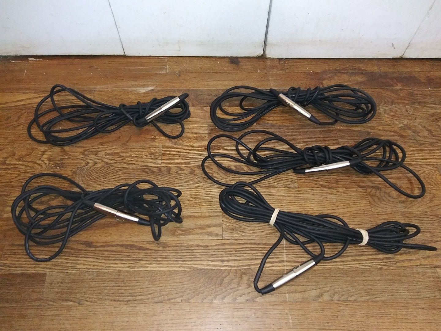 Lot Of 5 Professional Low Noise Balanced 20 ft black Microphone Cables