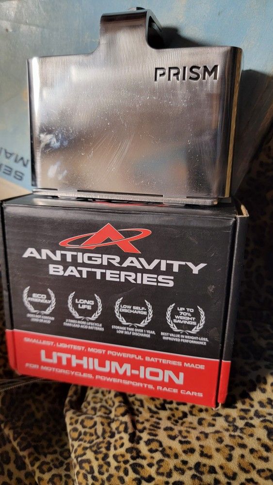 PRISM SUPPLY CO. BATTERY BOX & ANTIGRAVITY LITHIUM MOTORCYCLE CHOPPER HARLEY TRIUMPH BOBBER BATTERY