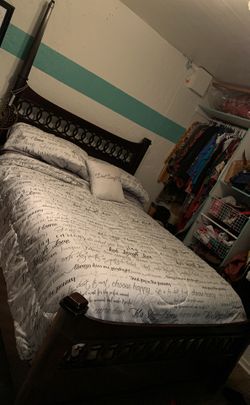 Queen size platform bed