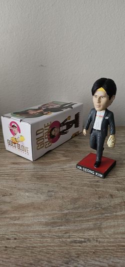 San Diego Padres 2024 Ha Seong Kim Gold Glove Bobblehead
