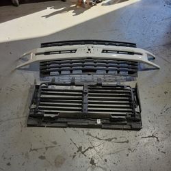 2023 Chevy 1500 Front Grille